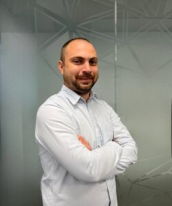 Mihai Iulian-Project Manager Mihai Iulian-Project Manager